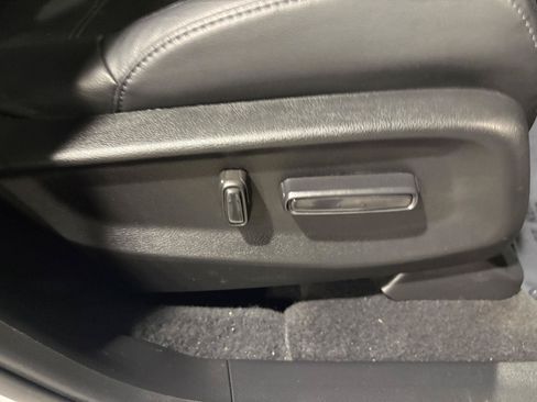 Used 2022 Honda CR-V Touring image 45