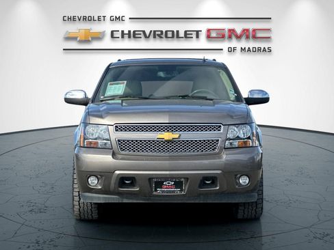 Used 2013 Chevrolet Suburban LTZ image 8