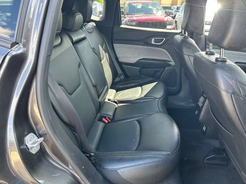 Used 2023 Jeep Compass Latitude AWD/4WD image 24