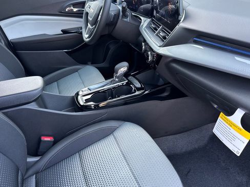 New 2026 Chevrolet Trax LT w/ Driver Confidence Package image 15