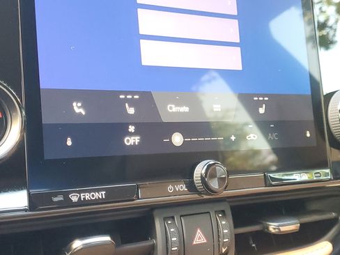 Used 2024 Lexus NX 250 FWD w/ Towing Package (2000 Lbs) image 28