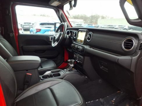 Used 2022 Jeep Wrangler Unlimited Sahara image 23