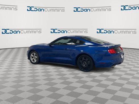 Used 2017 Ford Mustang Coupe RWD image 6