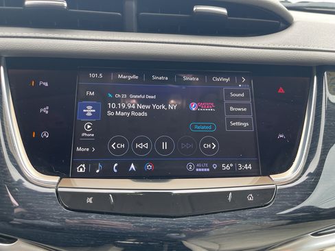 Used 2024 Cadillac XT6 Premium Luxury w/ Technology Package AWD/4WD image 28