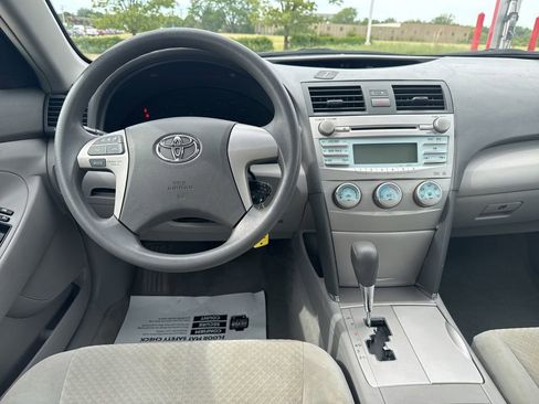 Used 2007 Toyota Camry LE FWD image 11
