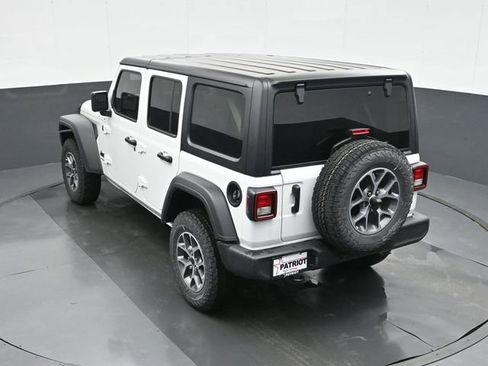 Used 2025 Jeep Wrangler Unlimited Sport AWD/4WD image 29