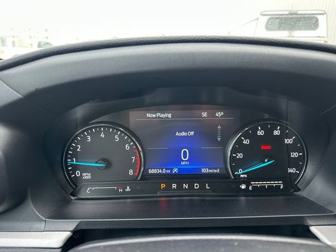 Used 2023 Ford Explorer XLT image 9