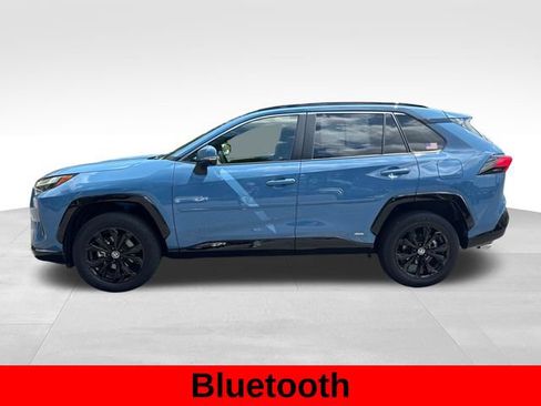 Used 2022 Toyota RAV4 SE w/ Convenience Package AWD/4WD image 8