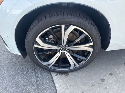 Certified 2024 Volvo XC60 T8 Ultimate w/ Protection Package Premier AWD/4WD image 13