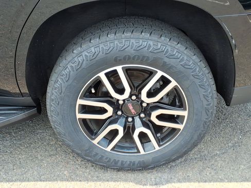 Certified 2022 GMC Yukon AT4 AWD/4WD image 10
