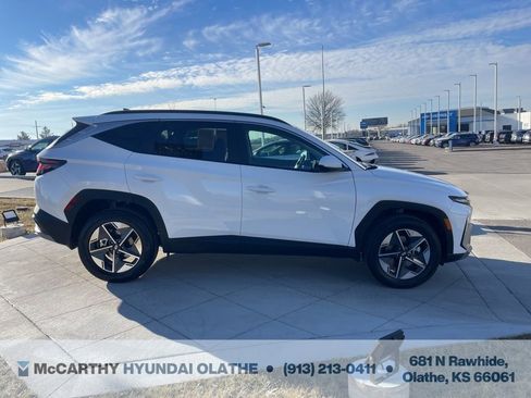 Certified 2025 Hyundai Tucson SEL image 2