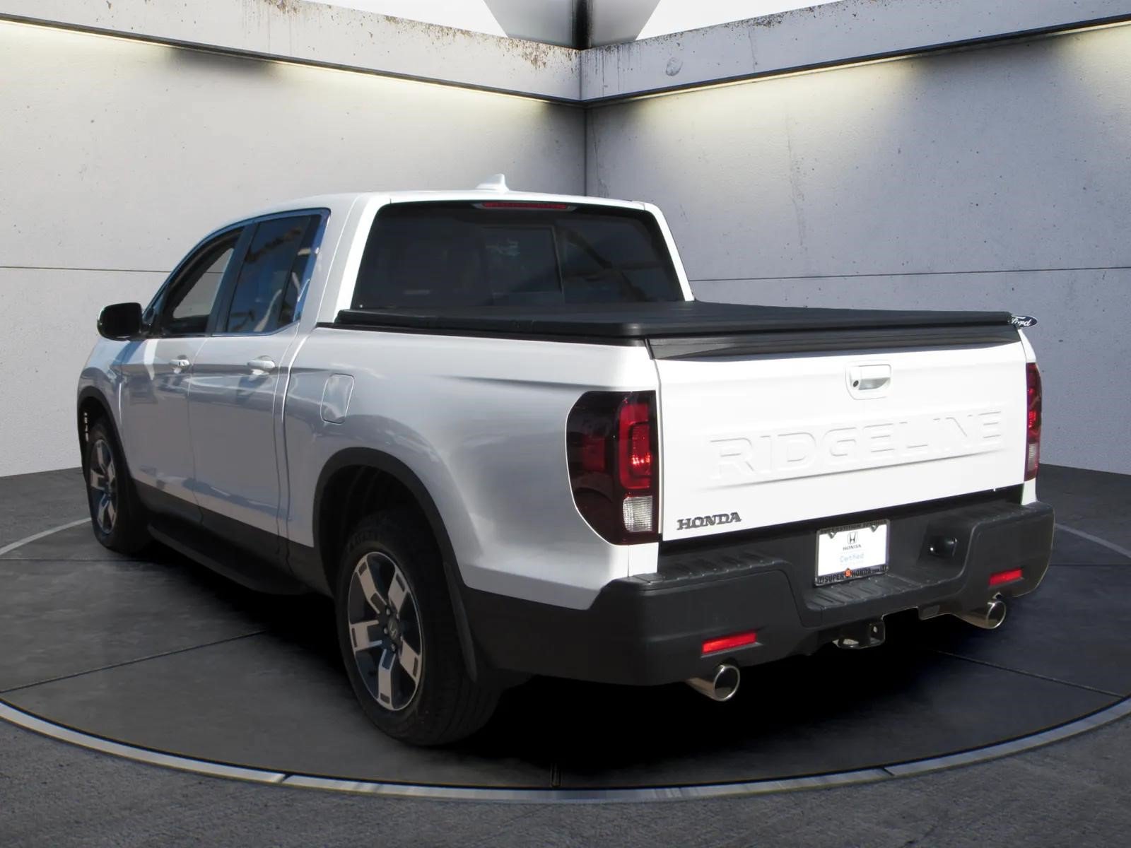Certified 2025 Honda Ridgeline RTL image 6