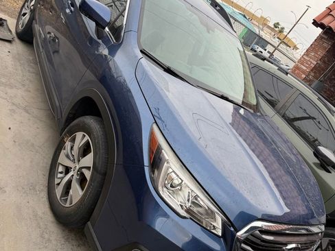Used 2019 Subaru Ascent Premium AWD/4WD image 2
