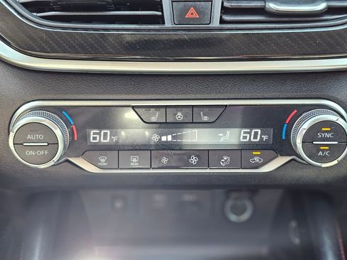 Used 2023 Nissan Altima 2.0 SR image 14