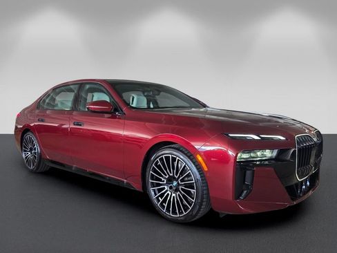 New 2026 BMW 740i xDrive AWD/4WD image 1