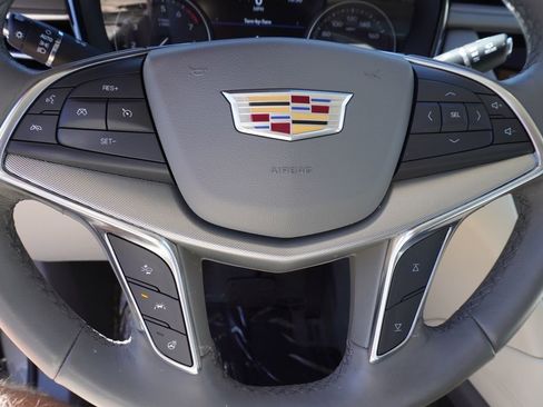 Certified 2022 Cadillac XT5 Premium Luxury w/ Technology Package image 18