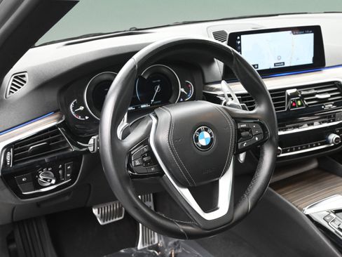 Used 2017 BMW 540i RWD image 38