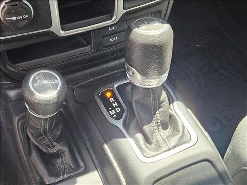 Used 2024 Jeep Wrangler Unlimited Sport AWD/4WD image 11