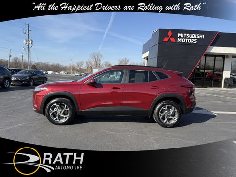 Used 2025 Chevrolet Trax LT image 6