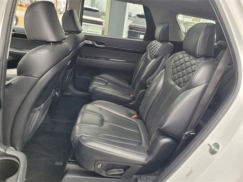 Used 2022 Hyundai Palisade Limited image 9