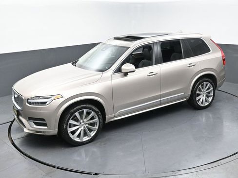 Used 2023 Volvo XC90 B6 Plus image 45