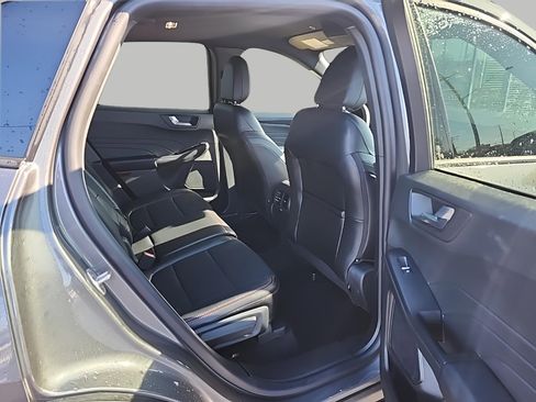 Certified 2025 Ford Escape ST-Line AWD/4WD image 9