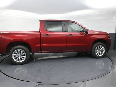 Used 2020 Chevrolet Silverado 1500 Custom w/ Custom Value Package AWD/4WD image 9