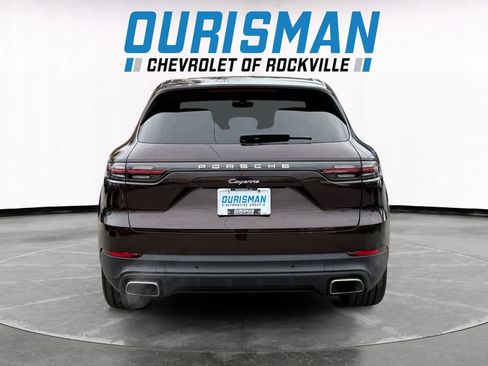 Used 2022 Porsche Cayenne Base image 5