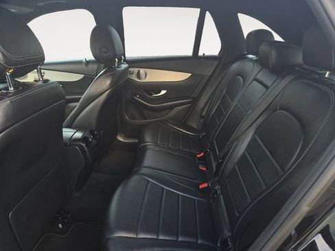 Used 2019 Mercedes-Benz GLC 350e 4MATIC image 14