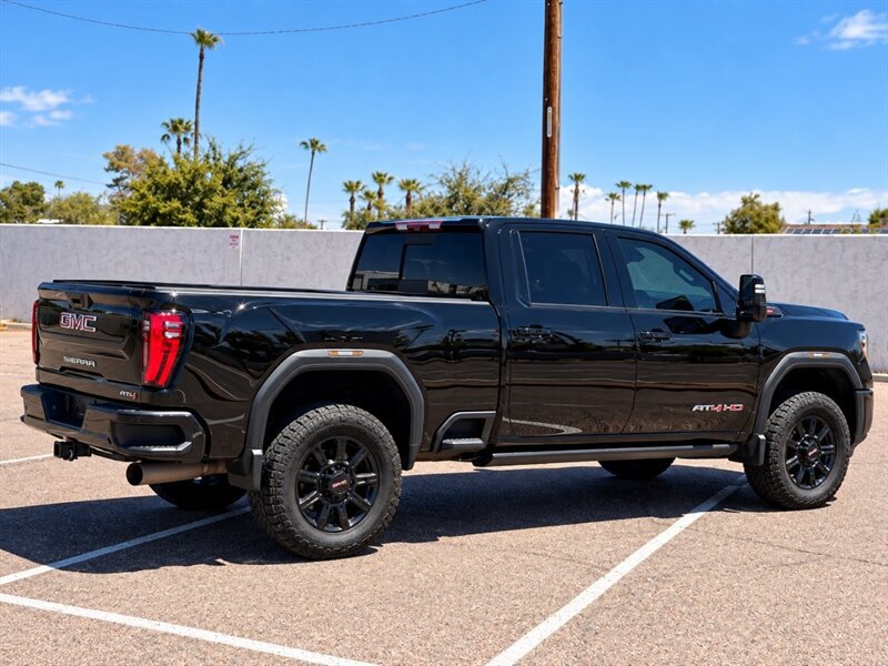 Used 2024 GMC Sierra 2500 AT4 w/ AT4 Premium Plus Package AWD/4WD image 5