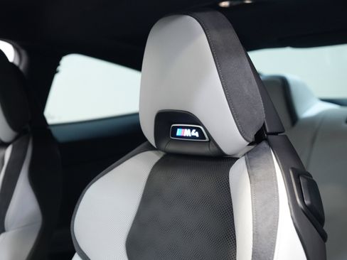 Used 2024 BMW M4 Competition w/ Executive Package image 26