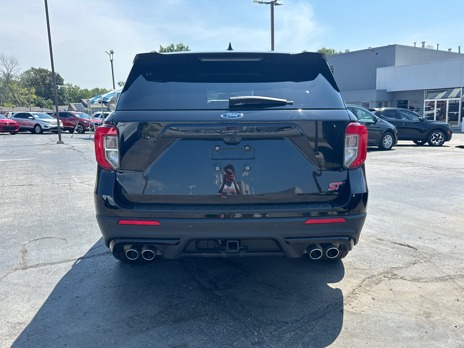 Used 2023 Ford Explorer ST w/ Equipment Group 401A AWD/4WD image 4