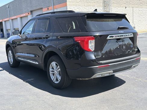 Used 2024 Ford Explorer XLT w/ Equipment Group 202A image 15