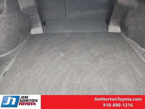 Used 2025 Toyota Camry SE image 31