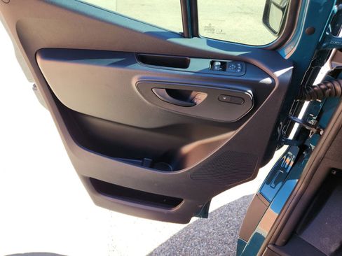 New 2025 Mercedes-Benz Sprinter 2500 image 17