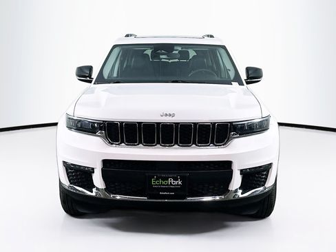 Used 2023 Jeep Grand Cherokee L Limited AWD/4WD image 2