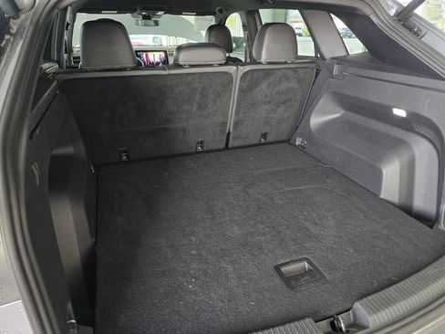 Used 2024 Volkswagen Atlas Cross Sport SE image 16