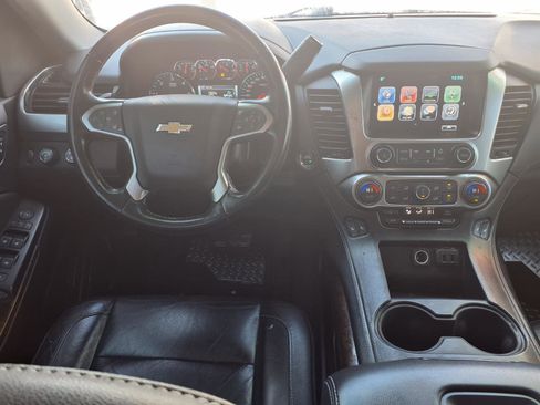 Used 2019 Chevrolet Suburban LT w/ Luxury Package image 6