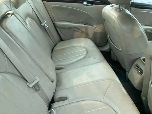 Used 2010 Buick Lucerne CXL FWD image 3