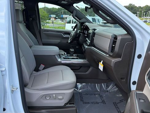 New 2026 Chevrolet Silverado 1500 LTZ w/ LTZ Premium Package AWD/4WD image 13