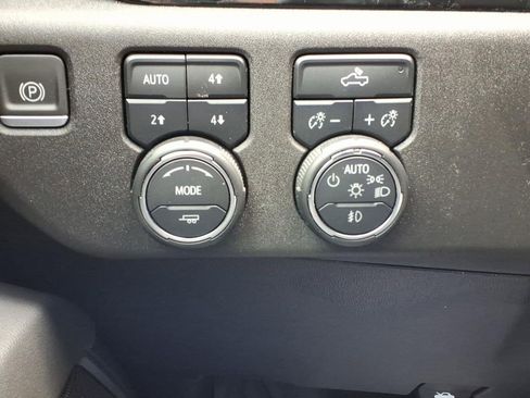 Certified 2023 Chevrolet Silverado 1500 RST AWD/4WD image 30