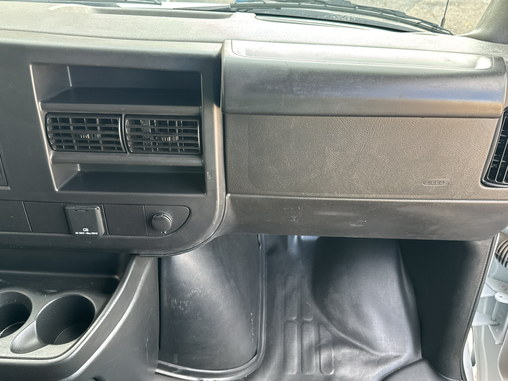 Used 2025 GMC Savana 2500 w/ Driver Convenience Package RWD image 17