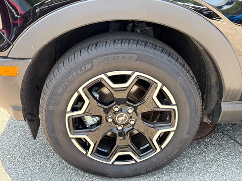 Certified 2025 Ford Bronco Sport Outer Banks w/ Outer Banks Tech Package+ AWD/4WD image 8