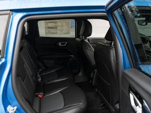 New 2026 Jeep Compass Latitude image 19