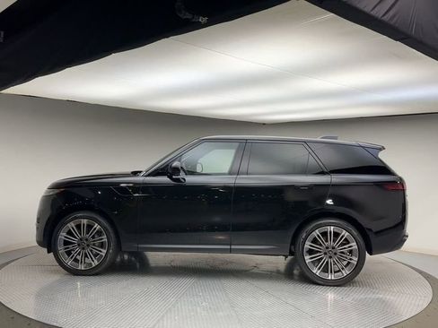 Used 2024 Land Rover Range Rover Sport SE AWD/4WD image 5