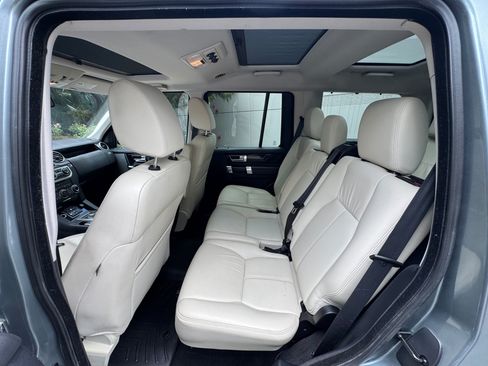Used 2015 Land Rover LR4 HSE LUX AWD/4WD image 30