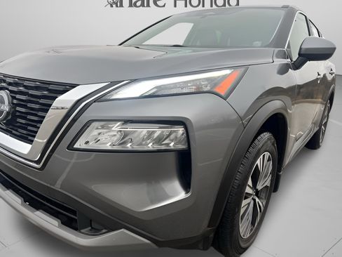 Used 2023 Nissan Rogue SV image 10