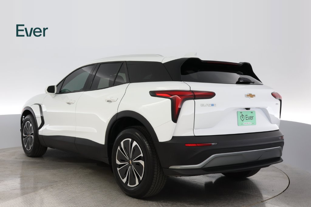 Used 2024 Chevrolet Blazer EV LT AWD/4WD image 17
