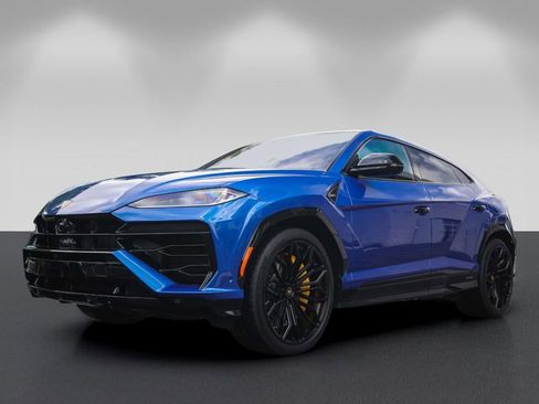 Used 2025 Lamborghini Urus SE AWD/4WD image 7