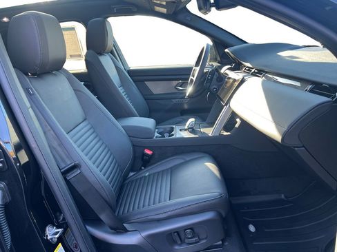 New 2025 Land Rover Discovery Sport Dynamic SE image 30
